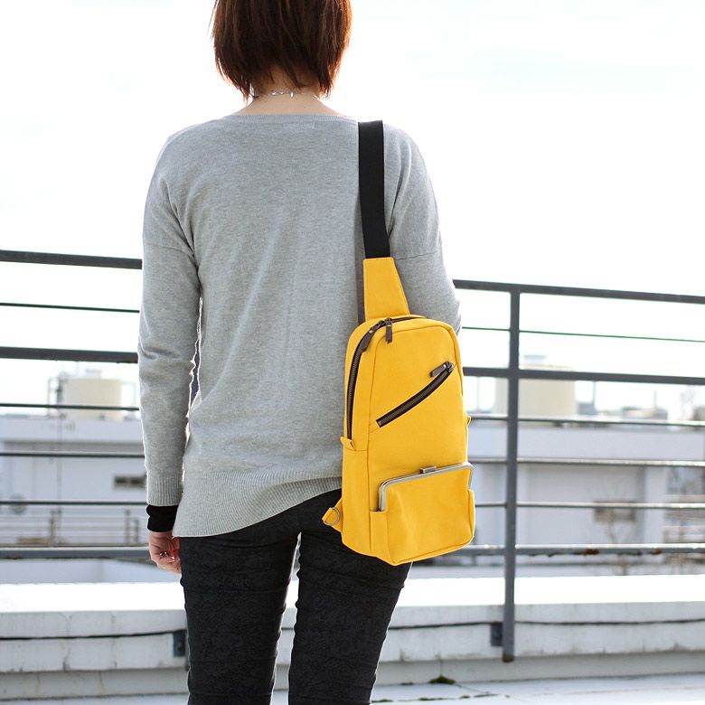 受注生産品】縦型がま口ボディバッグ【帆布・無地】 | がま口の専門店