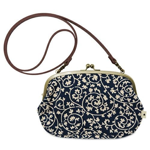 在庫商品】がま口スマホショルダーバッグ【帆布・蛸唐草】 [M便 4/5