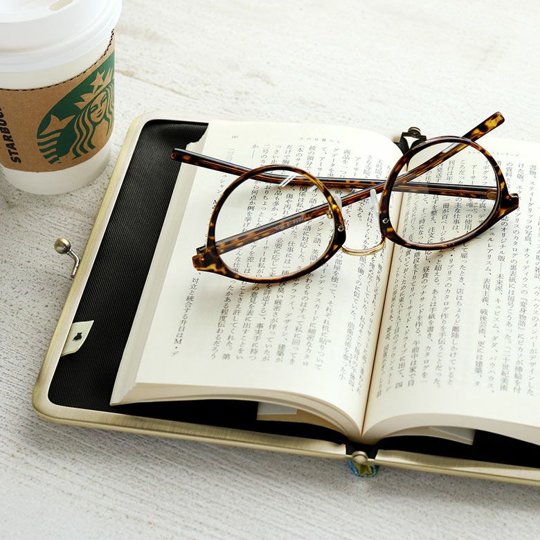 がま口ブックカバー 文庫/A6/360P対応【帆布・唐草/水玉】使用イメージ