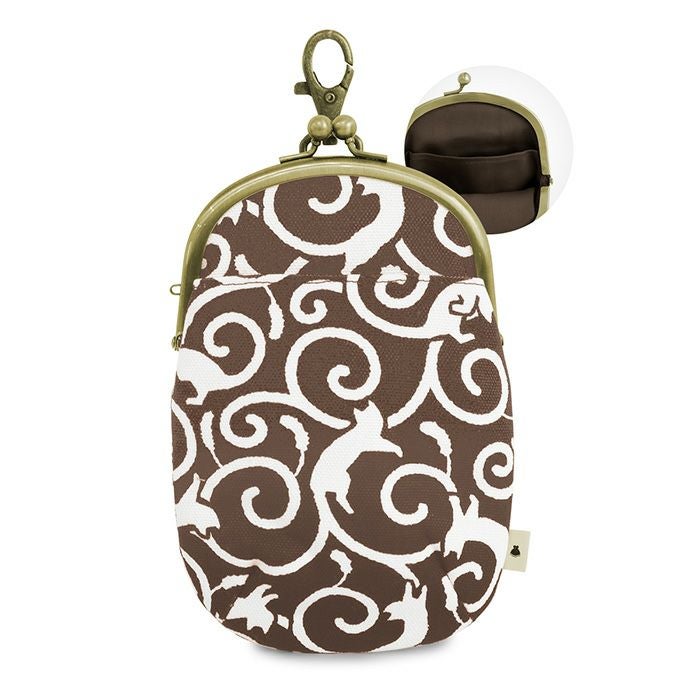 AYANOKOJI あやの小路 がま口チョークポーチ＋（プラス）【ねこ唐草】 カラーバリエーション見せ　モカ