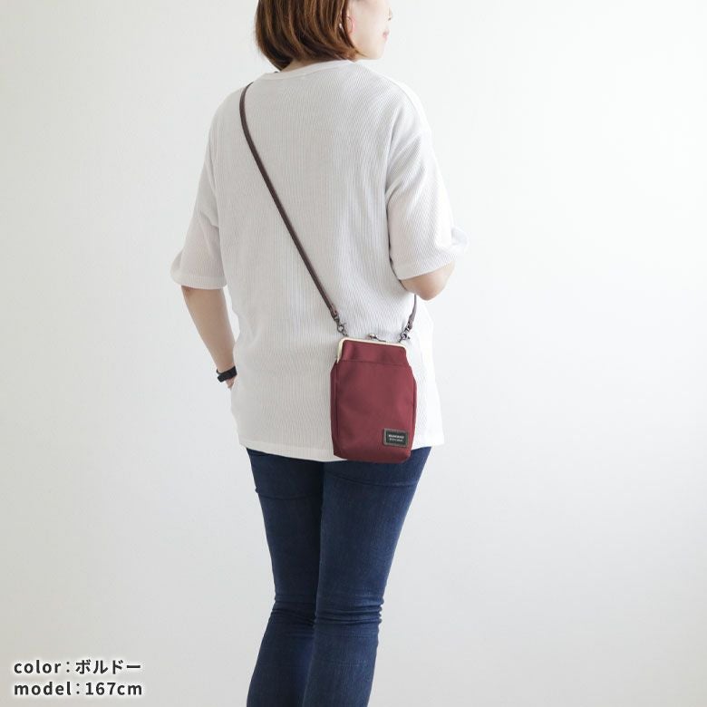 がま口お散歩ポシェット【コーデュラ(R)】モデル着用イメージ