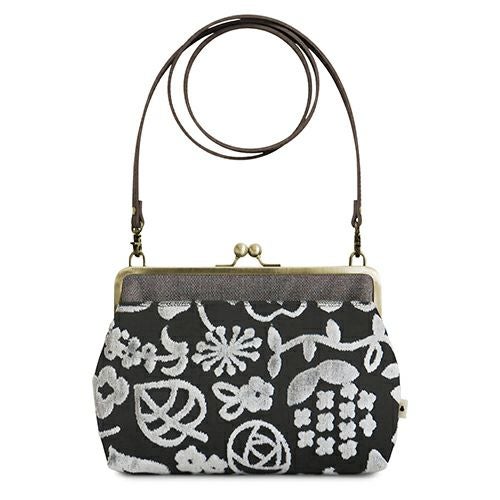 ポケット付きがま口スクエアポシェット【フラワーパイル】