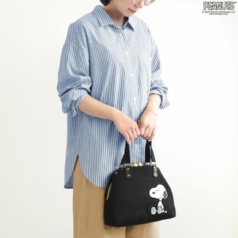 在庫商品】大玉がま口ラウンド手提げバッグ【PEANUTS_サガラ刺繍