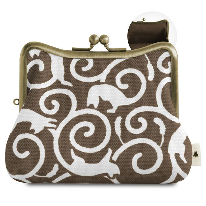 AYANOKOJI あやの小路 4寸M型がま口ポーチ【ねこ唐草】 カラーバリエーション見せ　モカ